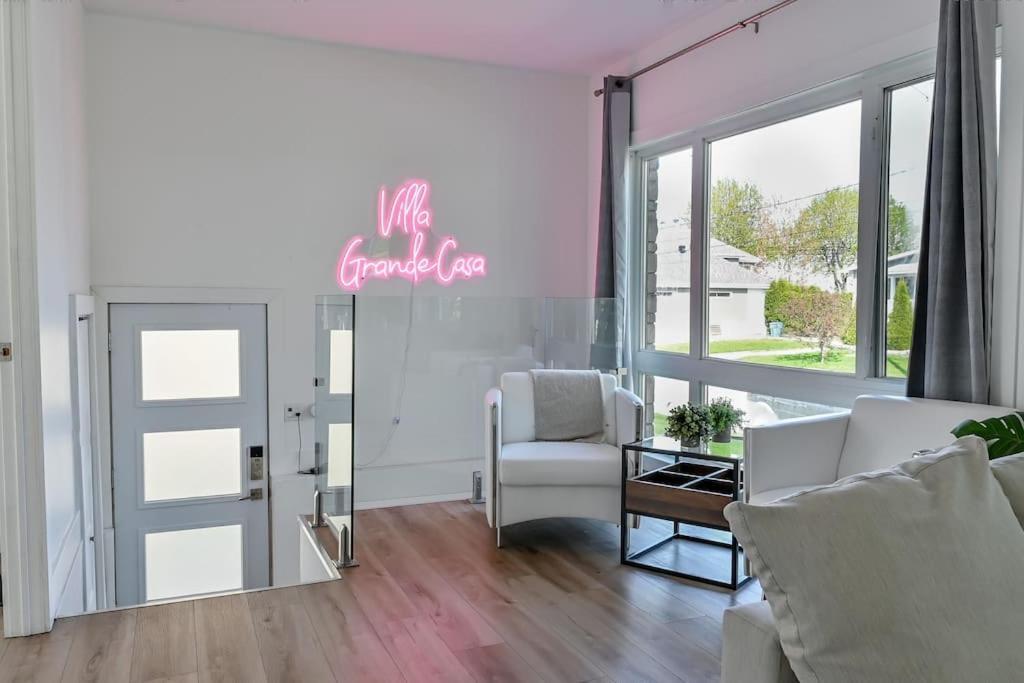 Villa Luxueuse Avec Vue Sur Le Fleuve Villa Grandecasa Trois-Rivieres Exterior photo
